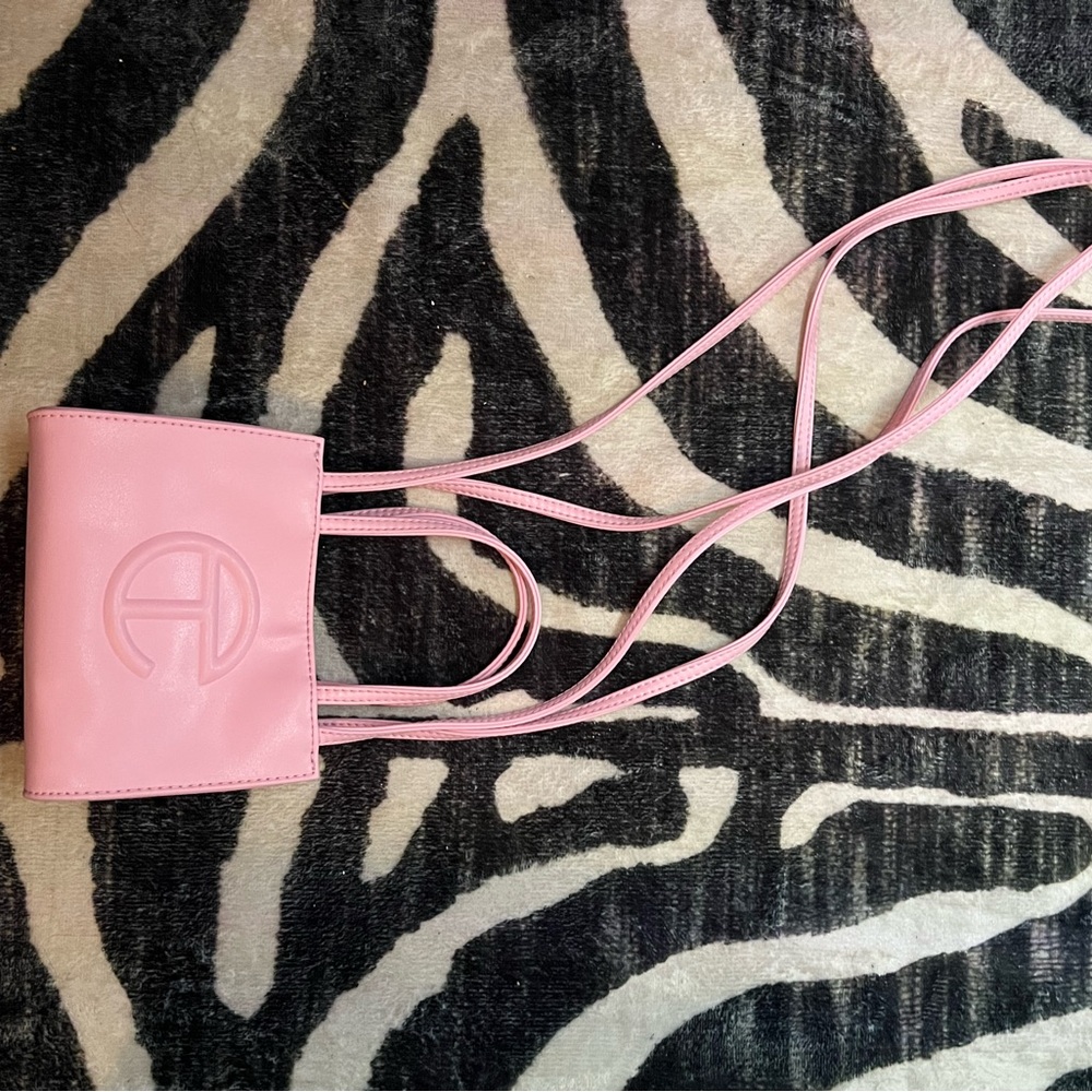 Telfar small shopping bag in bubblegum